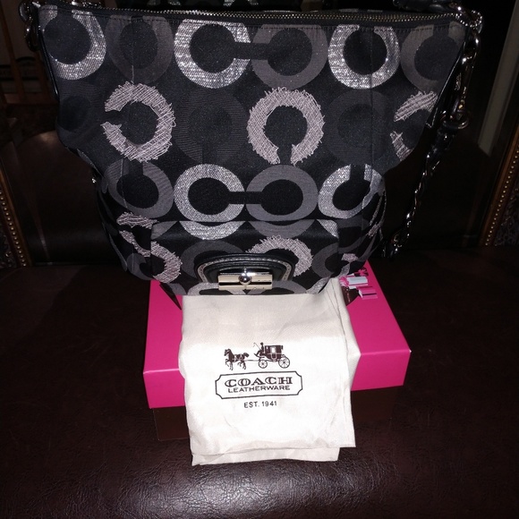 Coach Handbag - Picture 2 of 3